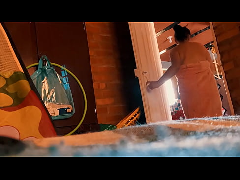 ❤️ Ο θείος μου με ακολουθεί στο ντους, με γαμάει ενώ κάνω ντους. ❤️ Πόρνο ️❤